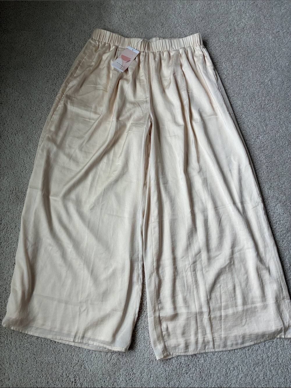 New Kirundo Wide Leg Cream flowy elegant Pants size L